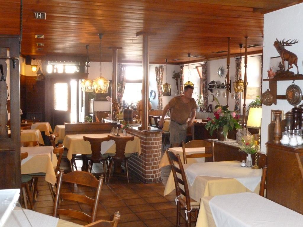 Gasthaus Zum Hirschen Staufen im Breisgau Exterior photo