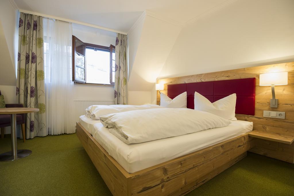 Gasthaus Zum Hirschen Staufen im Breisgau Room photo