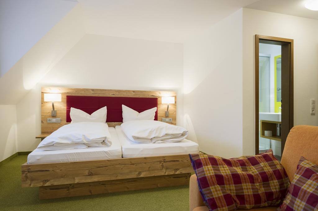 Gasthaus Zum Hirschen Staufen im Breisgau Room photo